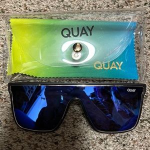 Quay nightfall sunglasses worn once